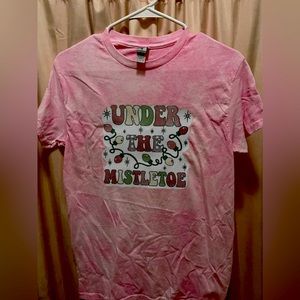 Retro Under the Mistletoe Tee